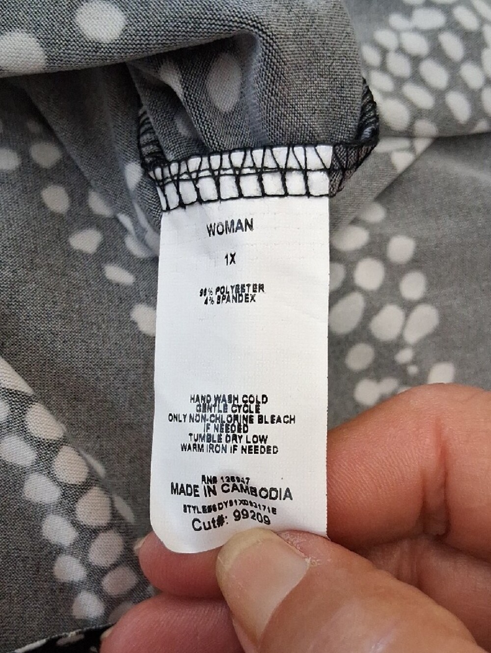 NWT Cocomo Black Button Down Dress with White Dot Leaf Motif - Picture 10 of 10